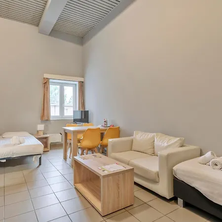 Budget Flats Apartment *