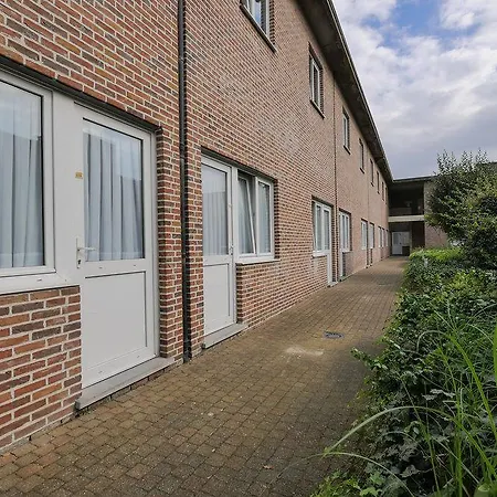 Budget Flats Apartment *
